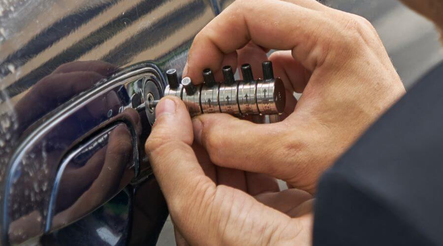 Professional gutter cleaning in Louisburg, KS